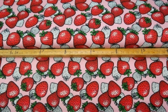 25227-12 ''Very Strawberry'' print