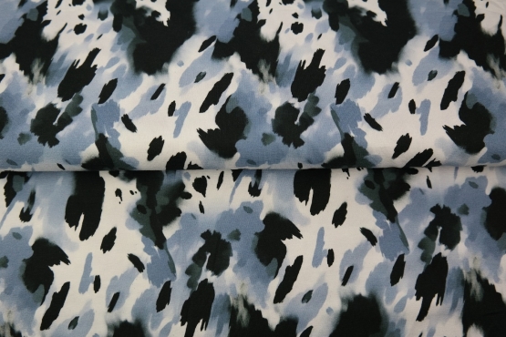 25955-09 ''Animal Camouflage'' print